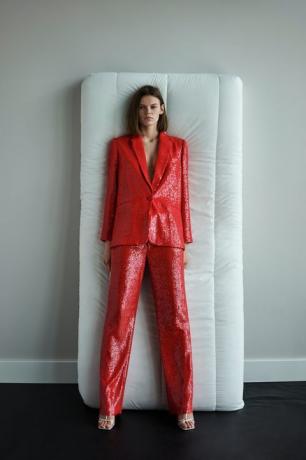 Rode lovertjes Zara-pak Claudia Winkleman Strikt lanceringsshow